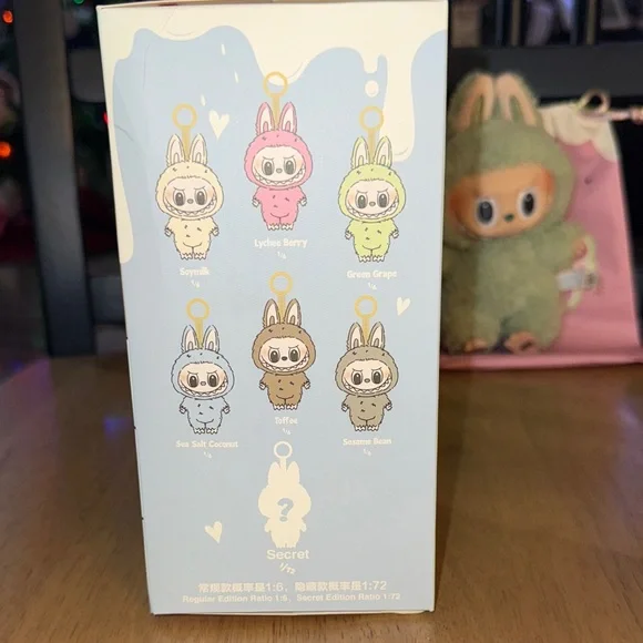 Exciting Macaron Labubu - Green Grape - Picture 2 of 7